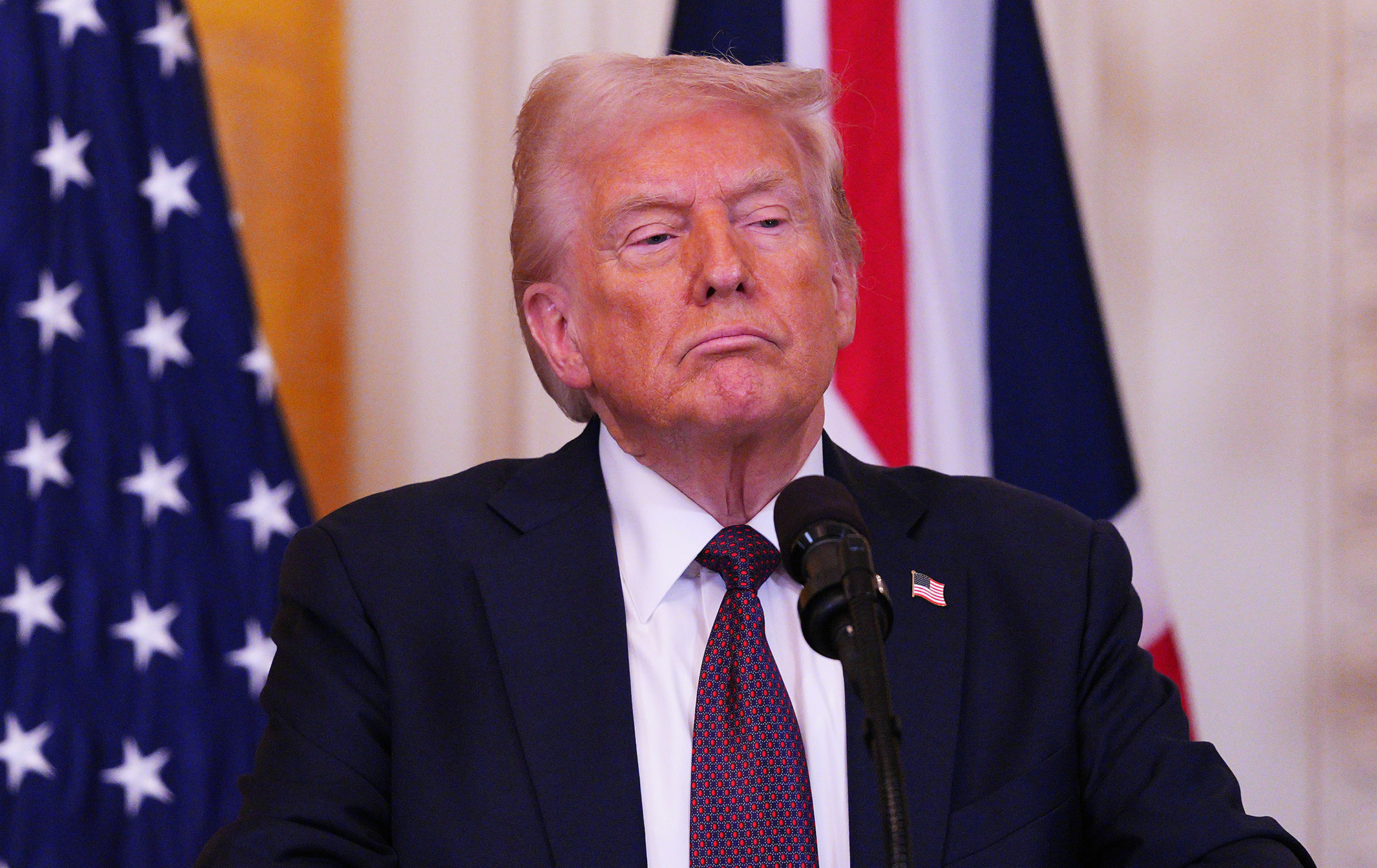 Как Трамп относится к Маску, Мелании и своему весу: 10 сенсационных фактов из новой книги о президенте США